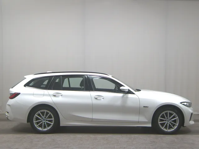 BMW 320e Touring
