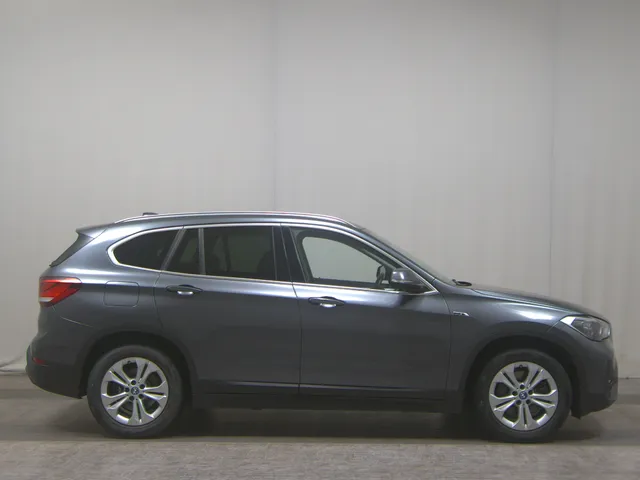 BMW X1 xDrive25e Advantage