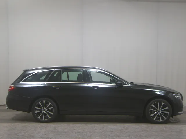 Mercedes-Benz E 300 T e Avantgarde