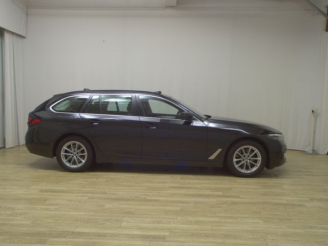 BMW 520dA Touring Leder Navi LED Pano 4xShz Klima BMW 520dA Touring Leder Navi LED Pano 4xShz Klima