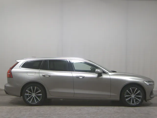 Volvo V60 B4 D Momentum Pro