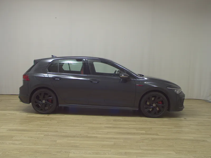 Volkswagen Golf-8 2.0 TSI GTI Navi LED+ AID ACC PDC USB Shz - fotografija vozila