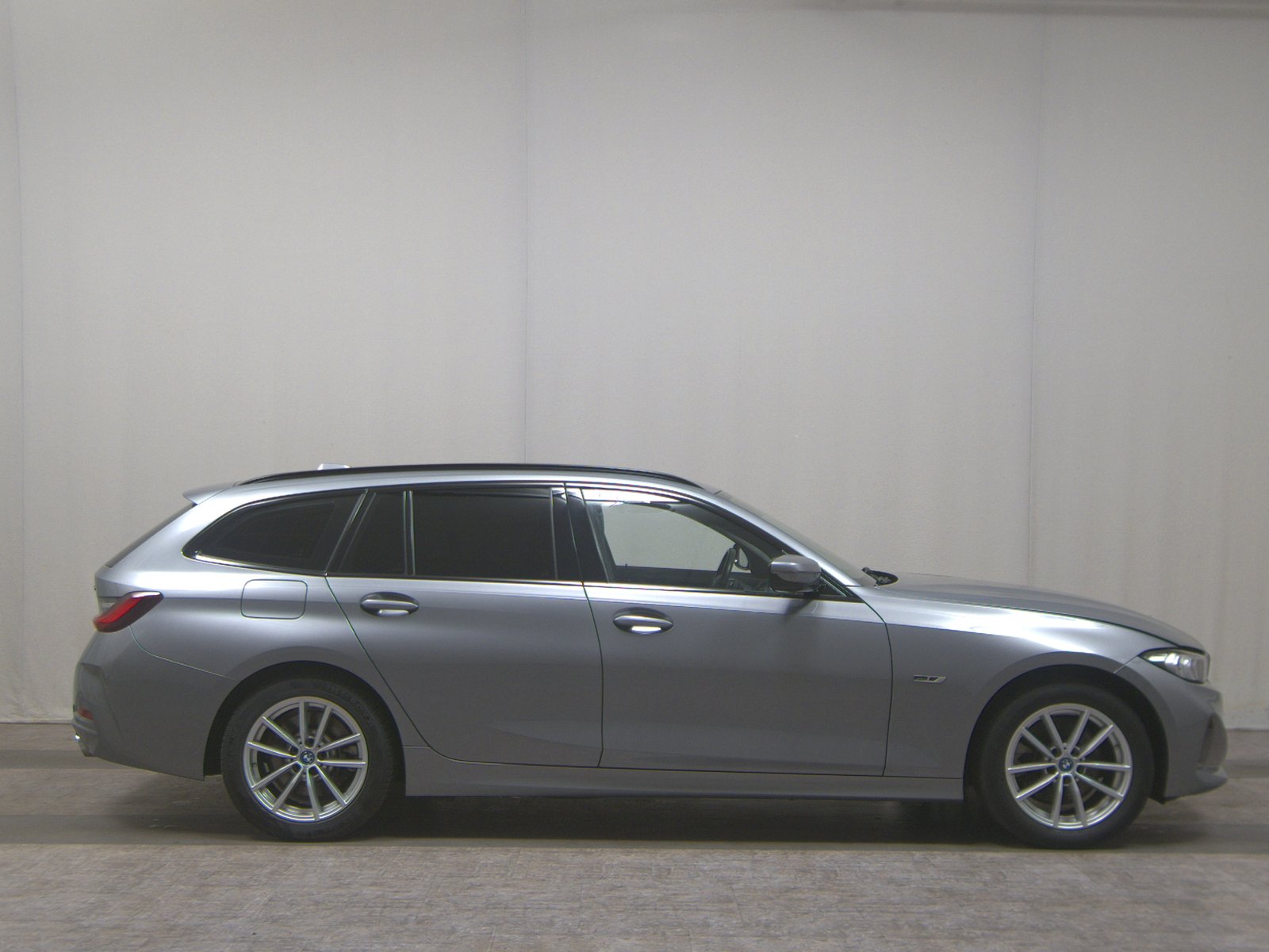 BMW 330e Touring