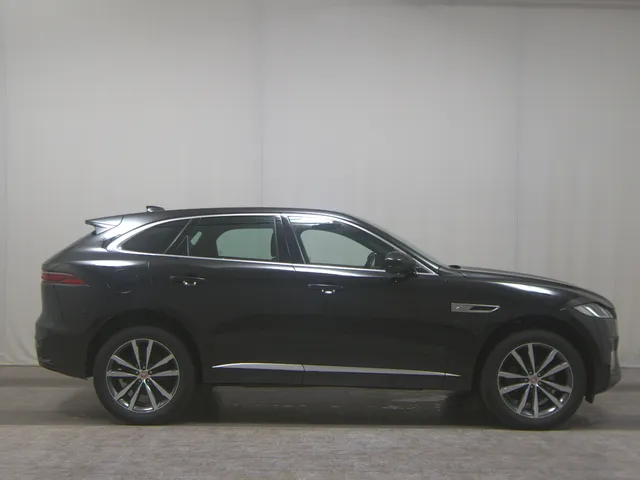 Jaguar F-Pace D 200 AWD R-Dynamic