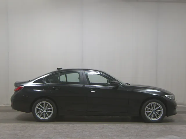 BMW 330iA Advantage