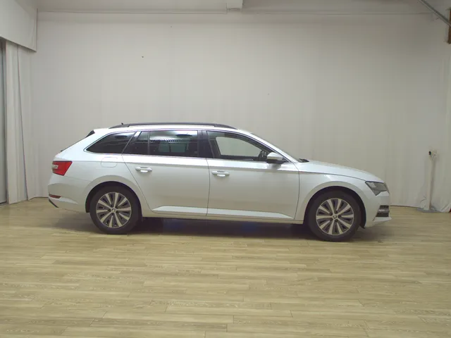 Skoda Superb Kombi 1.4 TSI iV Ambition