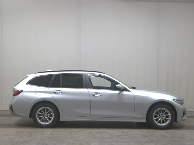 BMW 318d Touring Advantage