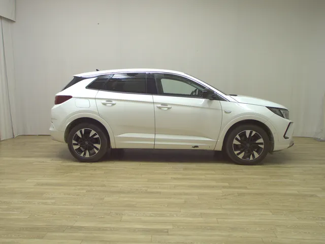Opel Grandland X 1.5 D Elegance Navi LED Digitacho T-Leder AHK RFK
