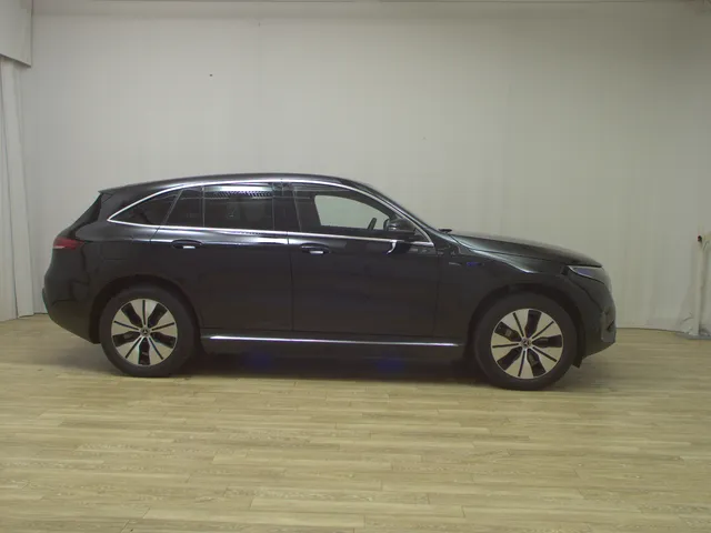 Mercedes-Benz EQC 400 4M