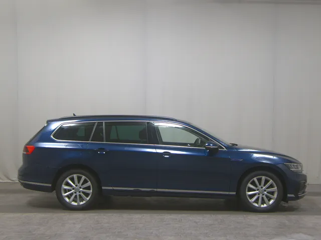 Volkswagen Passat Variant GTE 1.4 TSI Navi LED RFK AHK