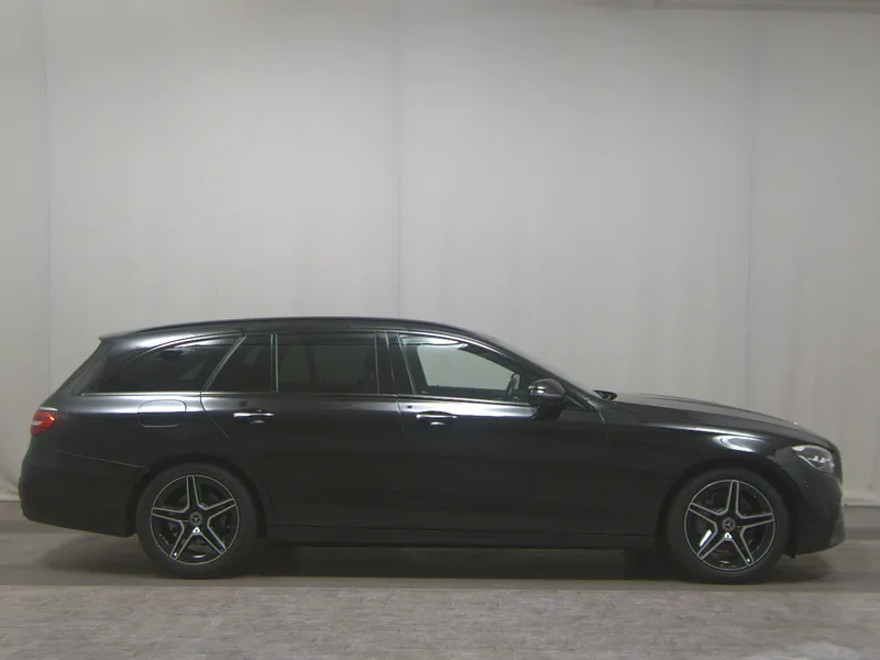 Mercedes-Benz E 220 T d AMG-Line