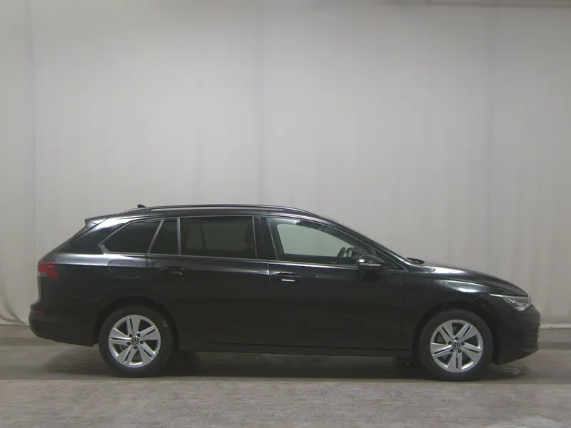 Volkswagen Golf Var. 2.0 TDI Life Navi LED DC Shz ACC - fotografija vozila