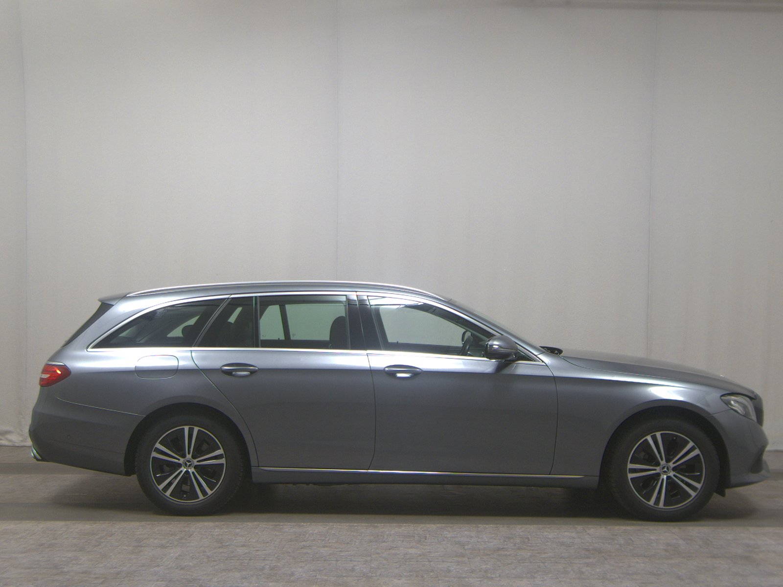 Mercedes-Benz E 220 T d