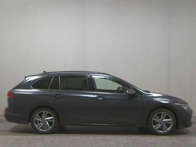 Volkswagen Golf Var. 2.0 TDI R-Line