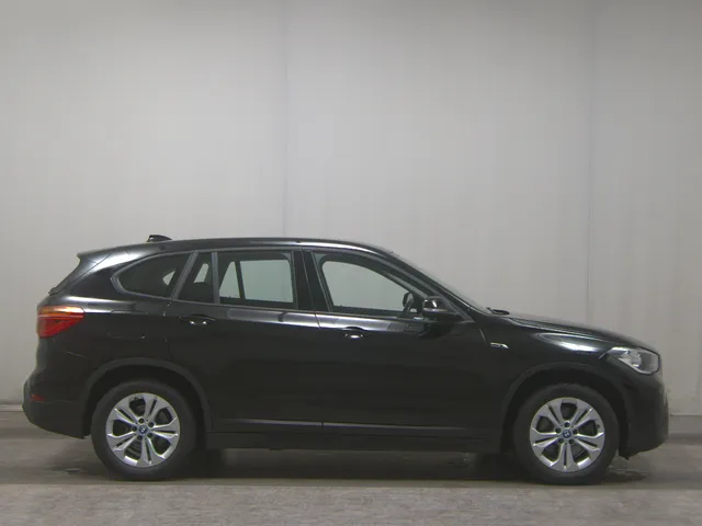 BMW X1 xDrive25e Advantage