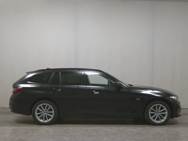 BMW 320e Touring