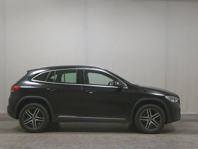 Mercedes-Benz GLA 220 d Progressive