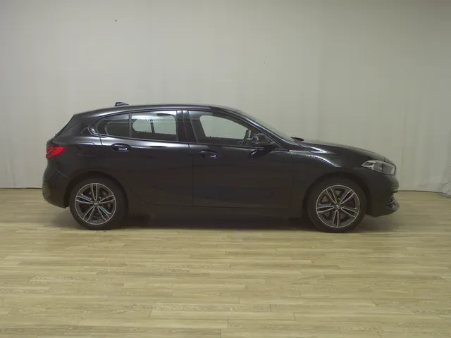BMW 120dA xDr Sport-Line