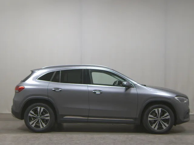 Mercedes-Benz GLA 220 d 4M Progressive
