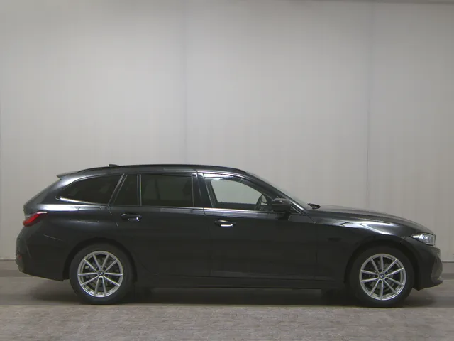BMW 318iA Touring