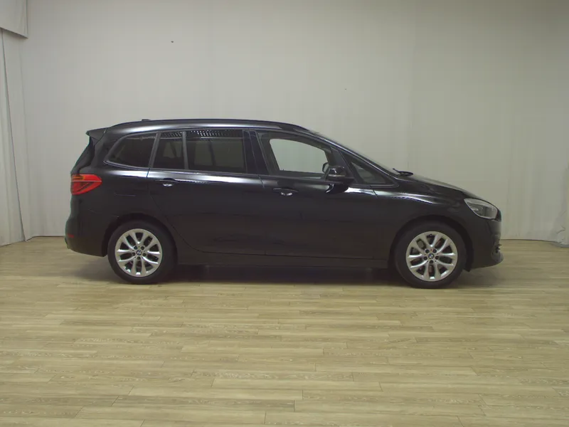 BMW 218dA Advantage