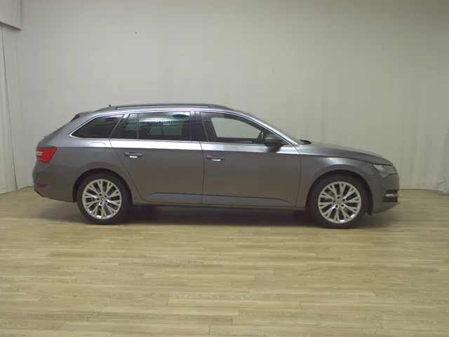 Skoda Superb Kombi 2.0 TDI Ambition