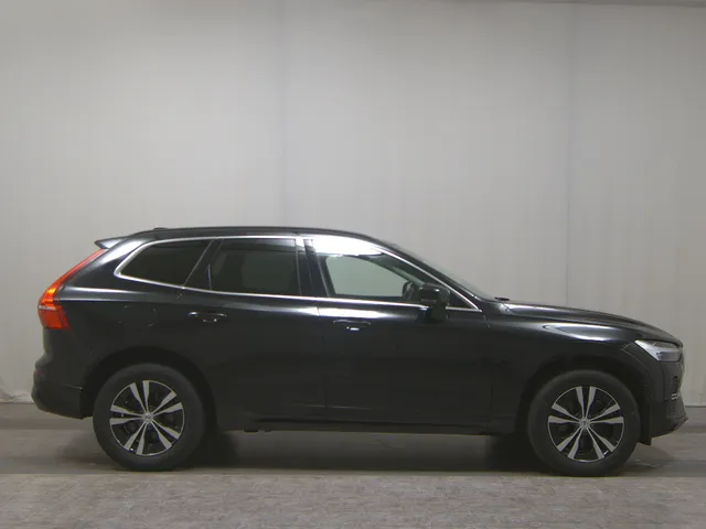 Volvo XC60 Momentum Pro