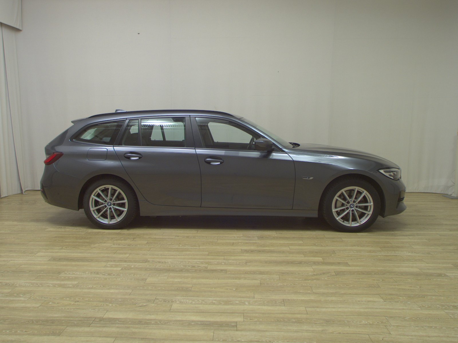 BMW 330e Touring