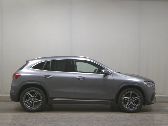 Mercedes-Benz GLA 200 AMG-Line