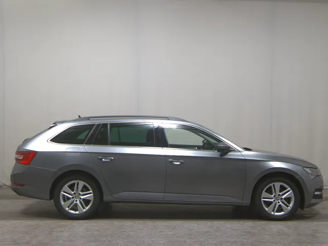 Skoda Karoq Superb Kombi 2.0 TDI Ambition