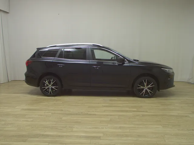 MG MG5 Luxury