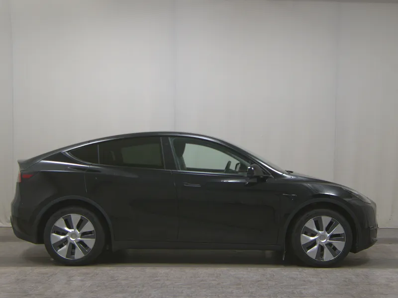 Tesla Model Y Long Range