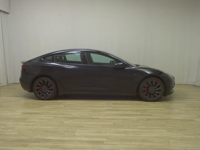 Tesla Model 3 Performance AWD