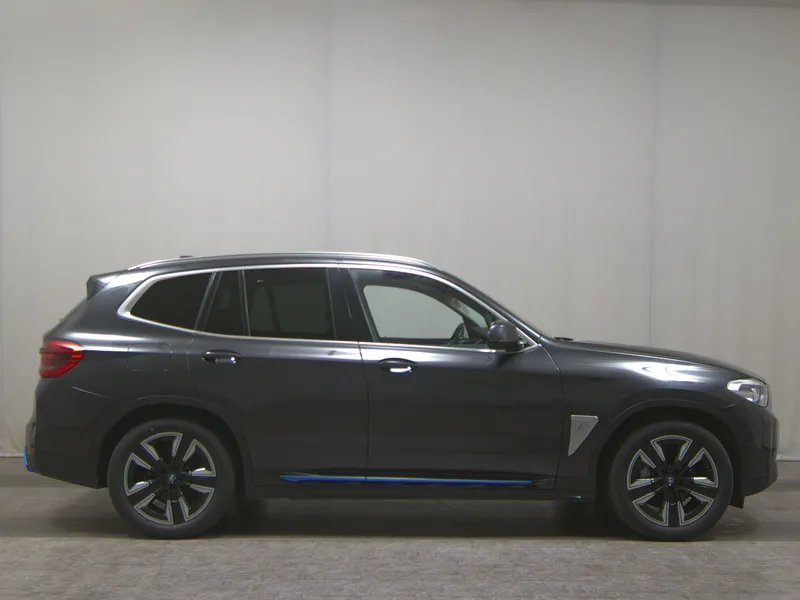 BMW iX3 Inspiring