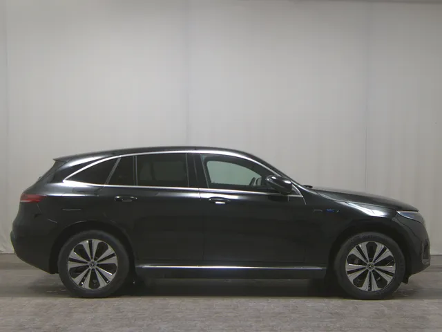 Mercedes-Benz EQC 400 4M