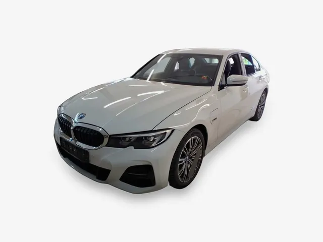 BMW 330e M-Sport T-LEDER NAVI LED LC PROF