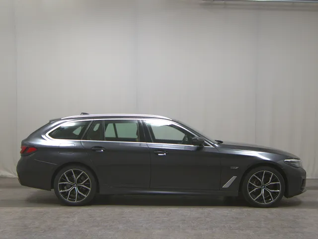 BMW 530e Touring M-Sport
