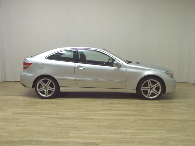 Mercedes-Benz CLC 200