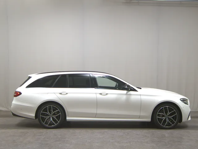 Mercedes-Benz E 220 T d 4M AMG-Line