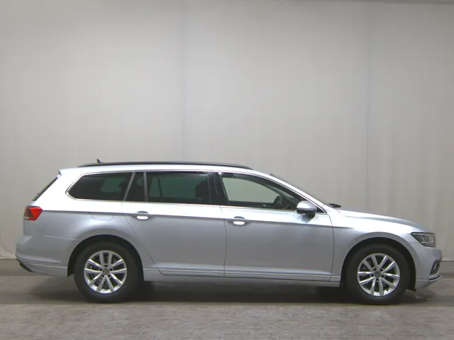 Volkswagen Passat Var. 2.0 TDI Business