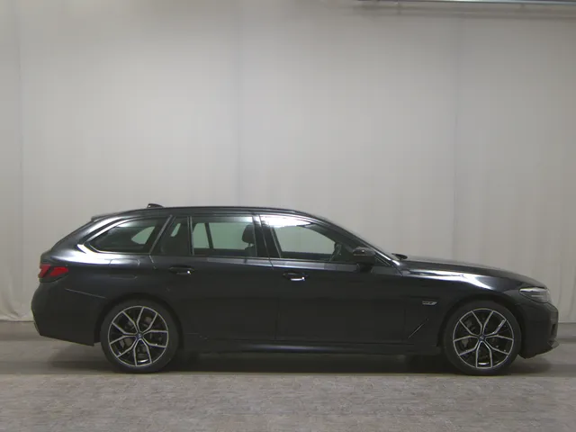 BMW 530e Touring M-Sport