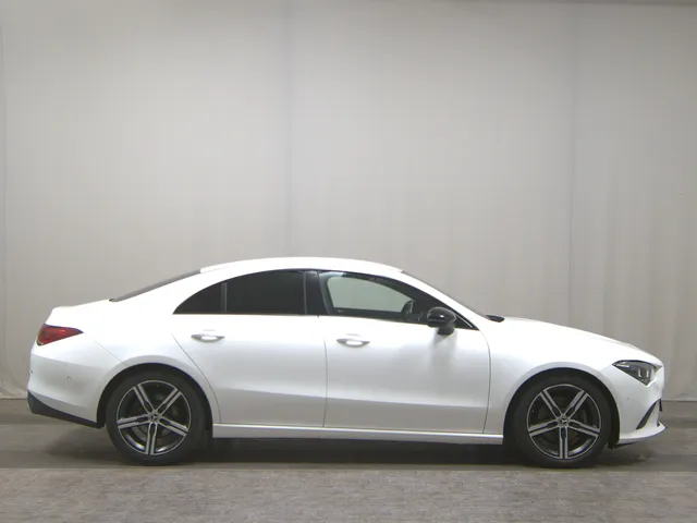 Mercedes-Benz CLA 200 d Progressive