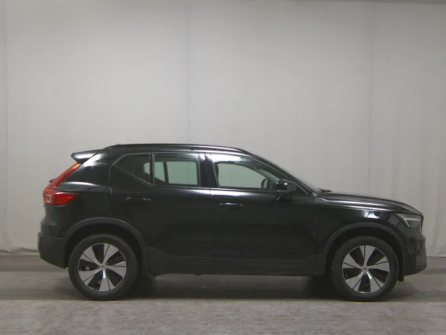 Volvo XC40 T4 Recharge Plus Dark