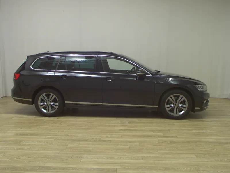 Volkswagen Passat Var. 2.0 TDI 4M R-Line