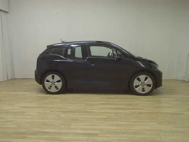 BMW I i3