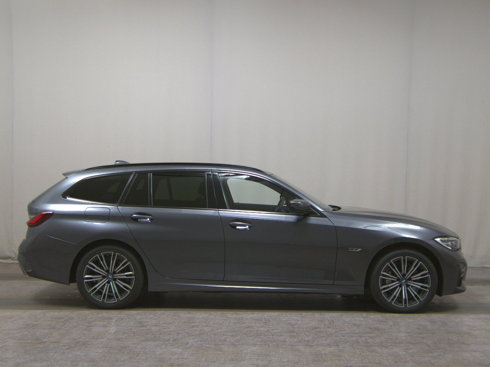 BMW 330e Touring