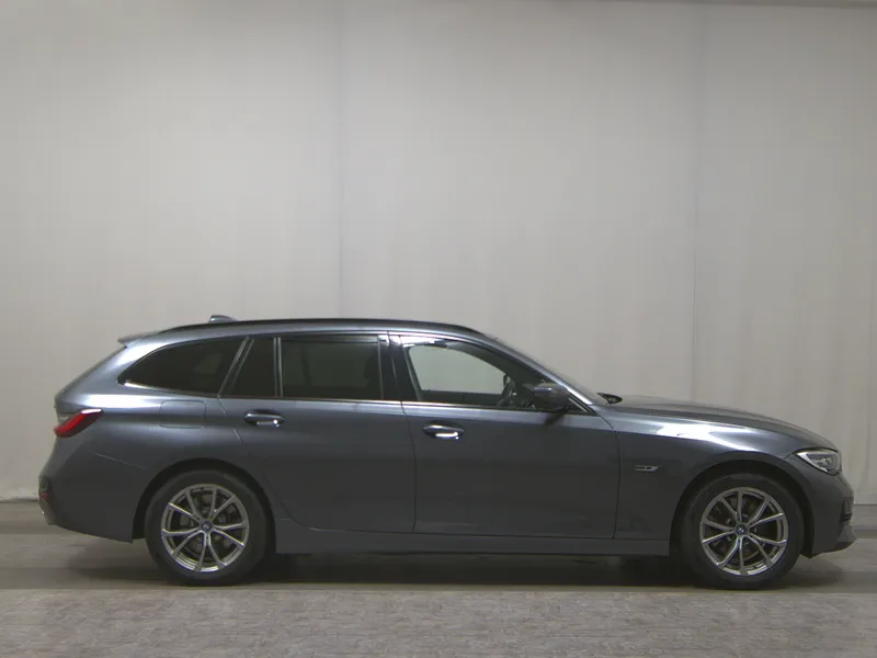 BMW 320e Touring Sport-Line