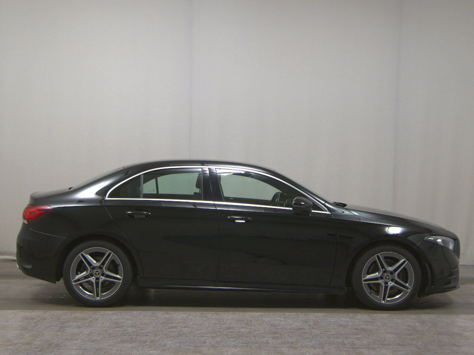 Mercedes-Benz A 220