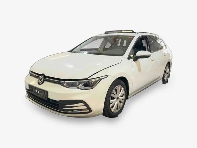 Volkswagen Golf-8 Var. 2.0 TDI Move Pano AHK H/K Sthzg