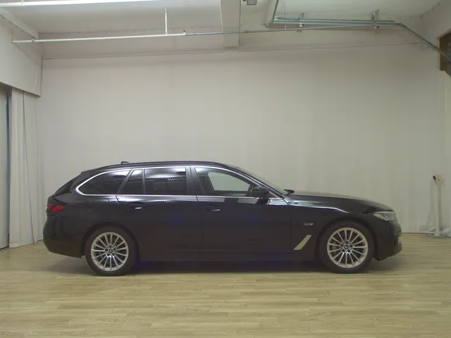 BMW 530e Touring